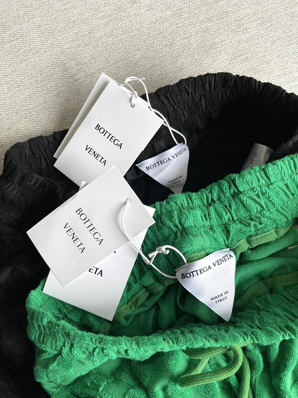 Шорты Bottega Veneta Monochrome "Green" фото № 3