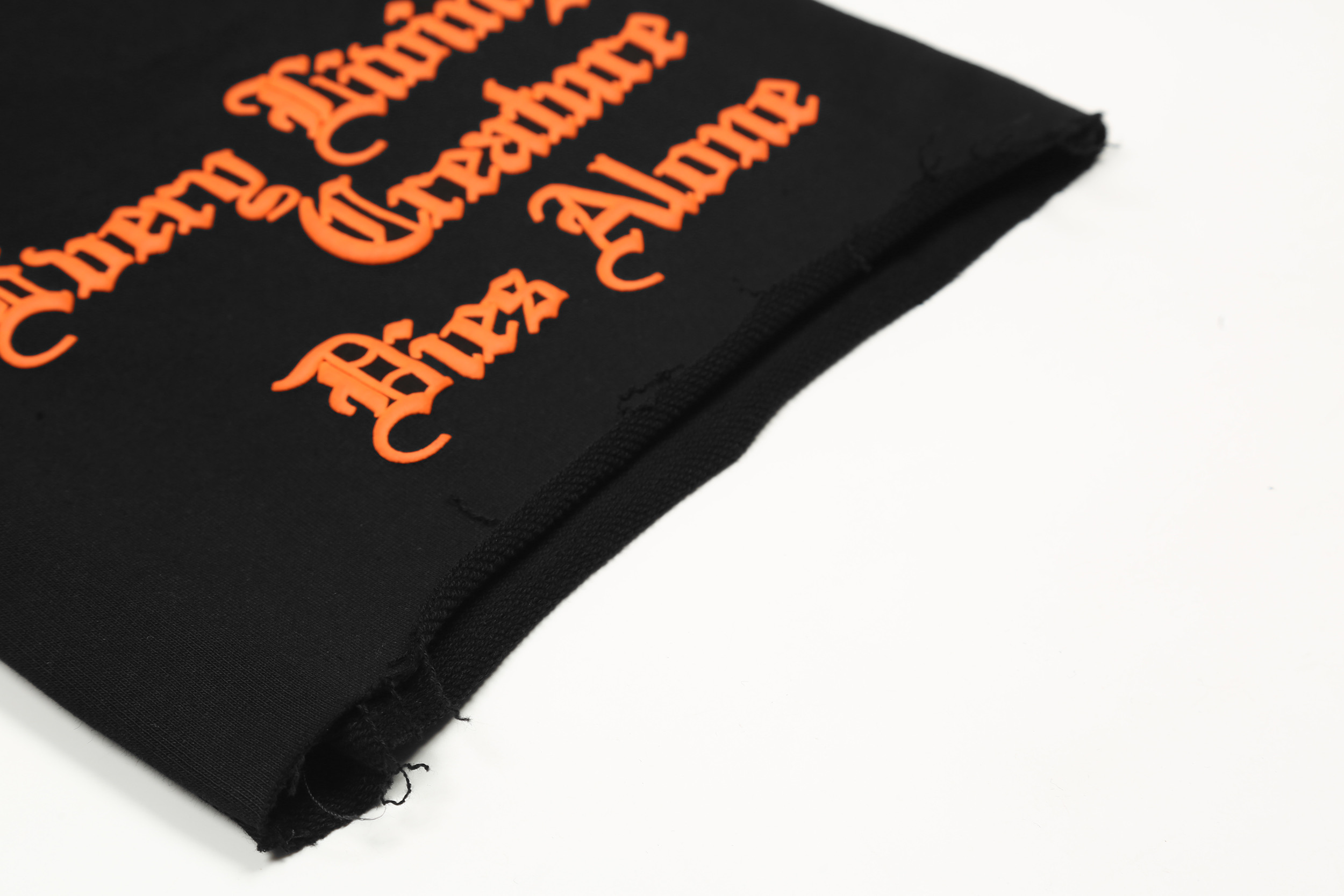 Шорты Vlone Every Living Creature Dies Alone "Orange" фото № 5