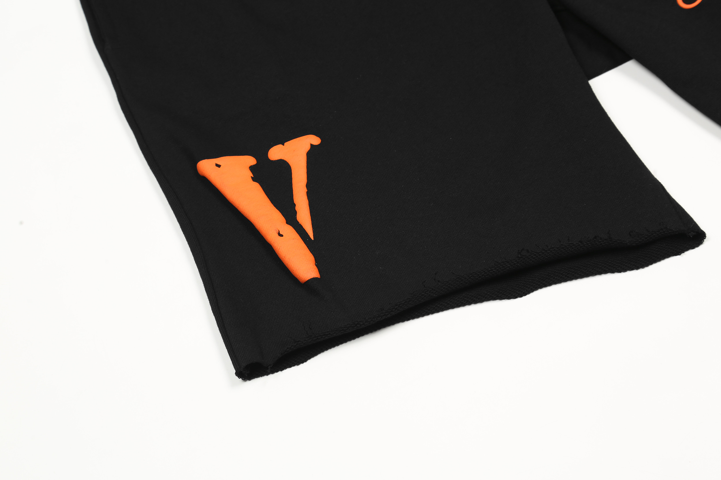 Шорты Vlone Every Living Creature Dies Alone "Orange" фото № 4