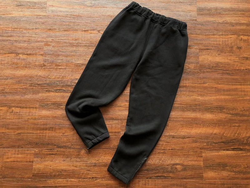 Штаны Trapstar Embroidered Front Logo On Multicolor Background With Small Mirror Inscription "Black" фото № 2