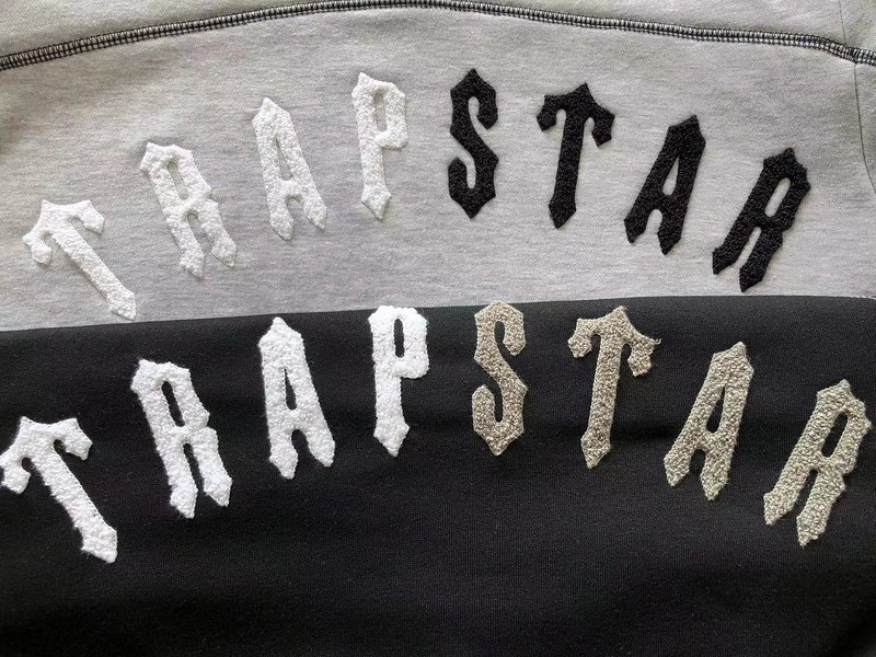 Штаны Trapstar Logo Inscription On Two Color Background With Stripe Along "Black" фото № 9