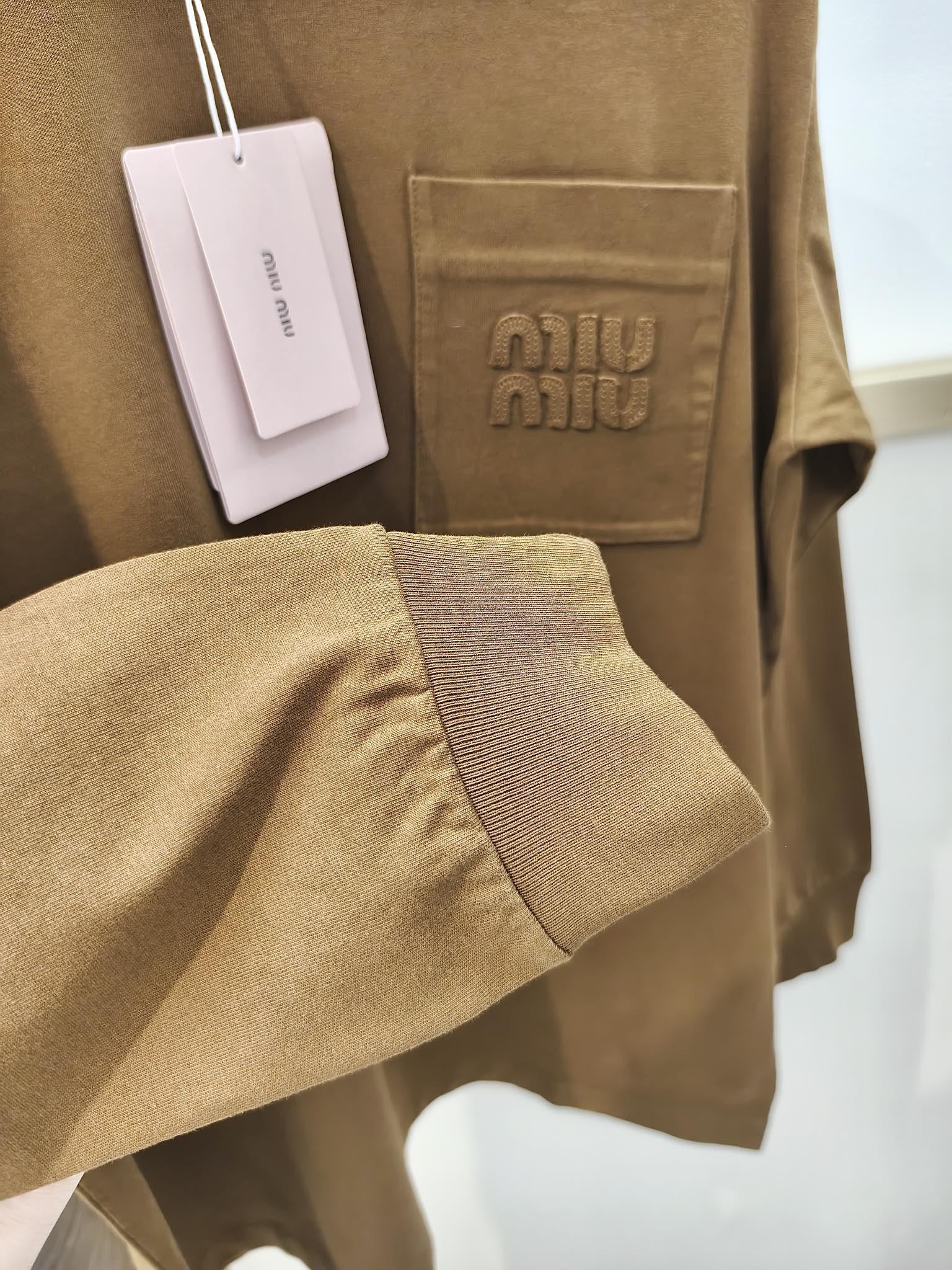 Свитшот Miu Miu Frontside Logo Clear Logotype On The Pocket "Black" фото № 4