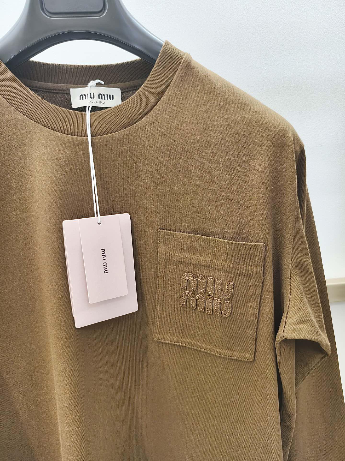 Свитшот Miu Miu Frontside Logo Clear Logotype On The Pocket "Black" фото № 3