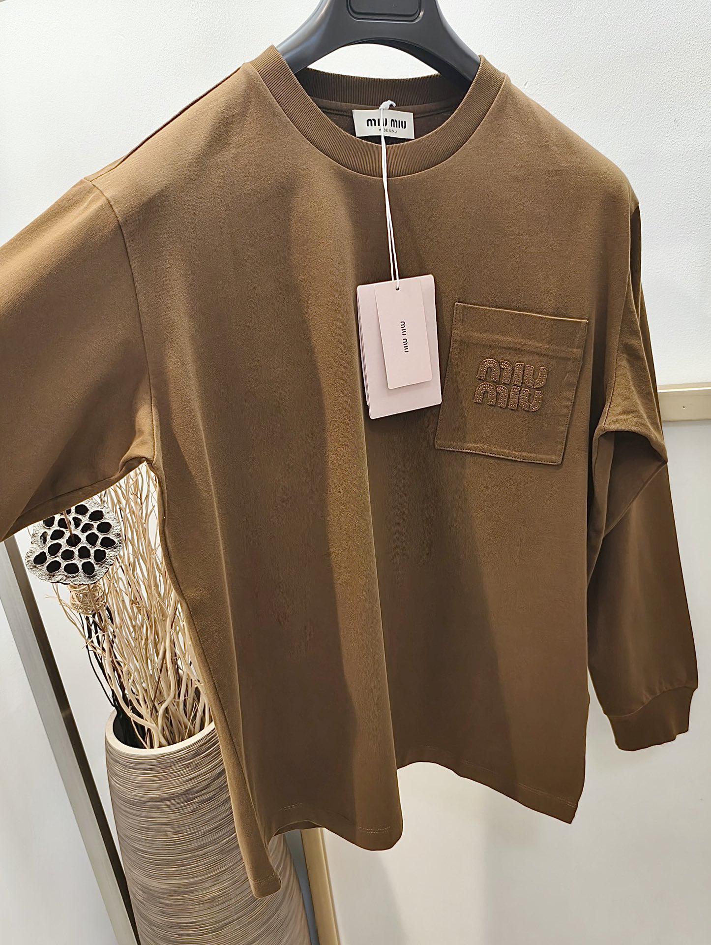 Свитшот Miu Miu Frontside Logo Clear Logotype On The Pocket "Black" фото № 2