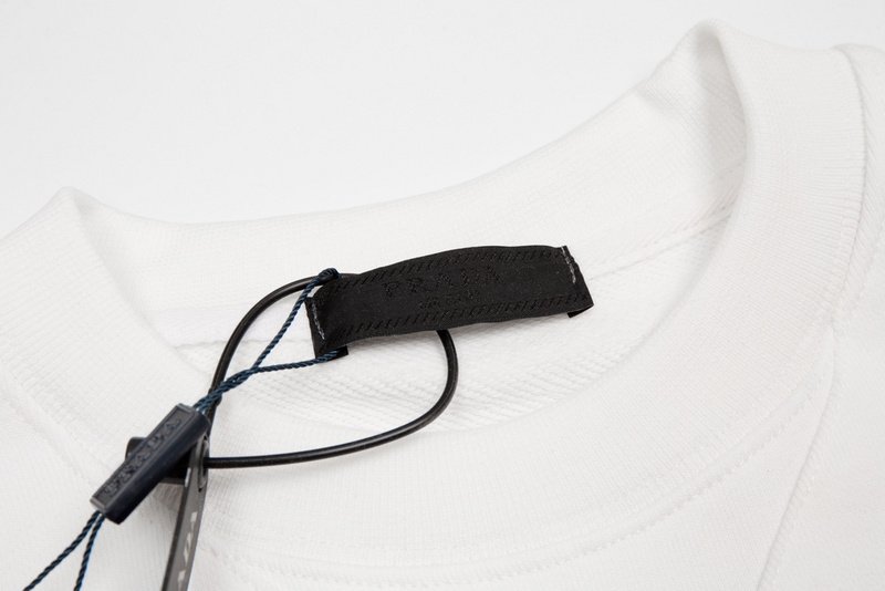 Свитшот Prada Small Metal Brand Symbol "White" фото № 4