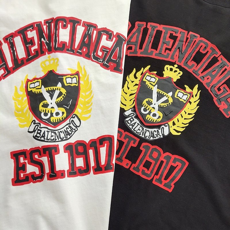 Футболка Balenciaga With The Coat Of Arms Of Designers "White" фото № 3