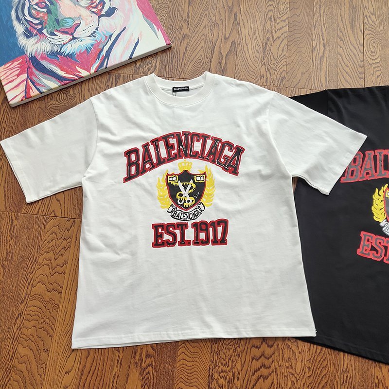 Футболка Balenciaga With The Coat Of Arms Of Designers "White" фото № 5