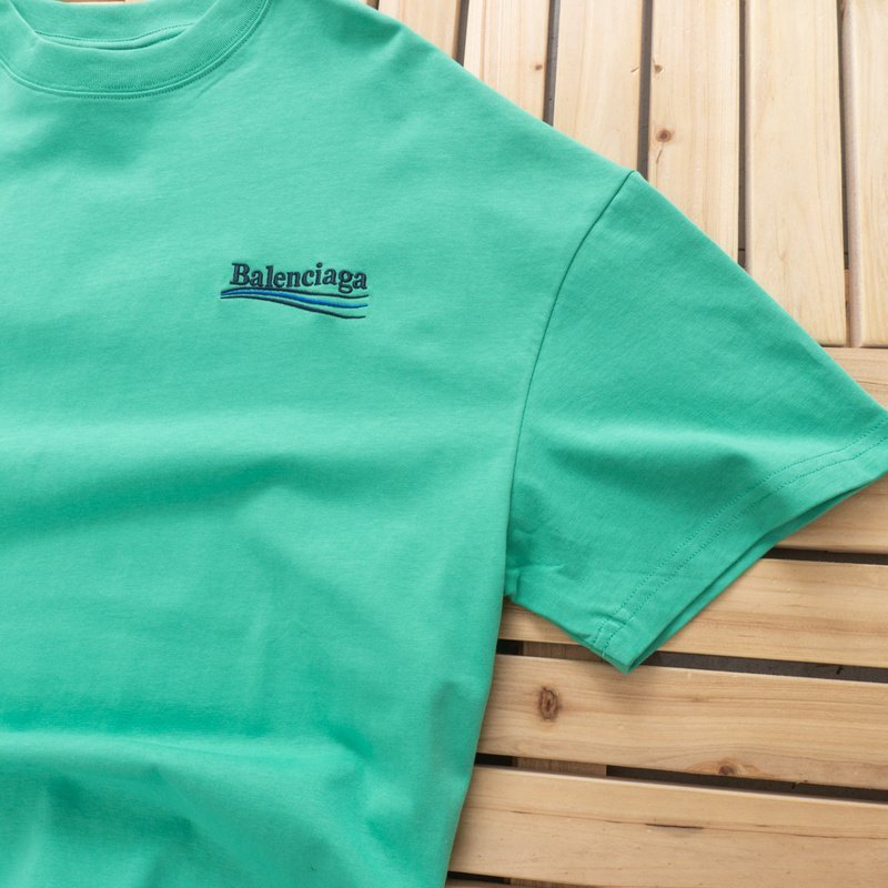 Футболка Balenciaga Small Text On Chest Print On The Back "Green" фото № 4