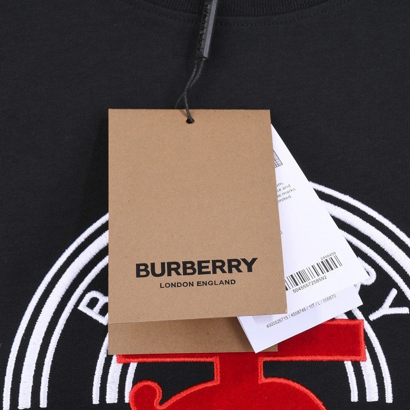 Футболка Burberry With An Arch And Brand Badge "Black" фото № 4