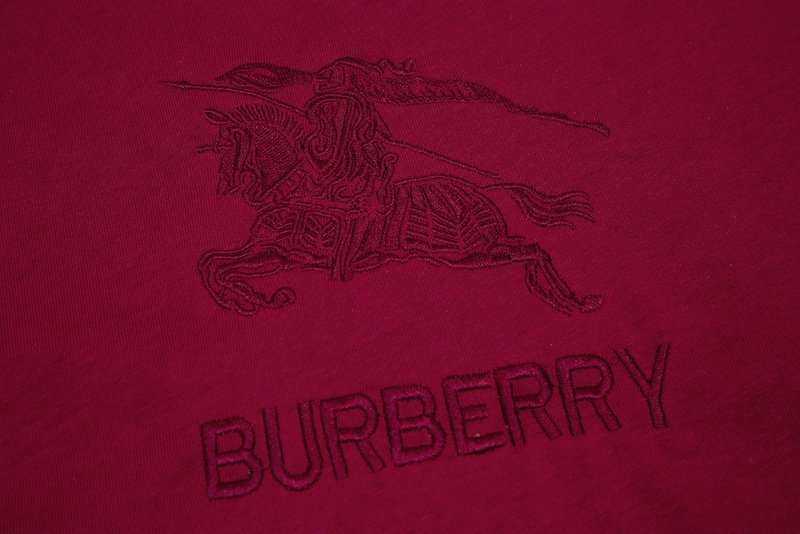 Футболка Burberry With The Rider Logo In The Center "Vinous" фото № 7