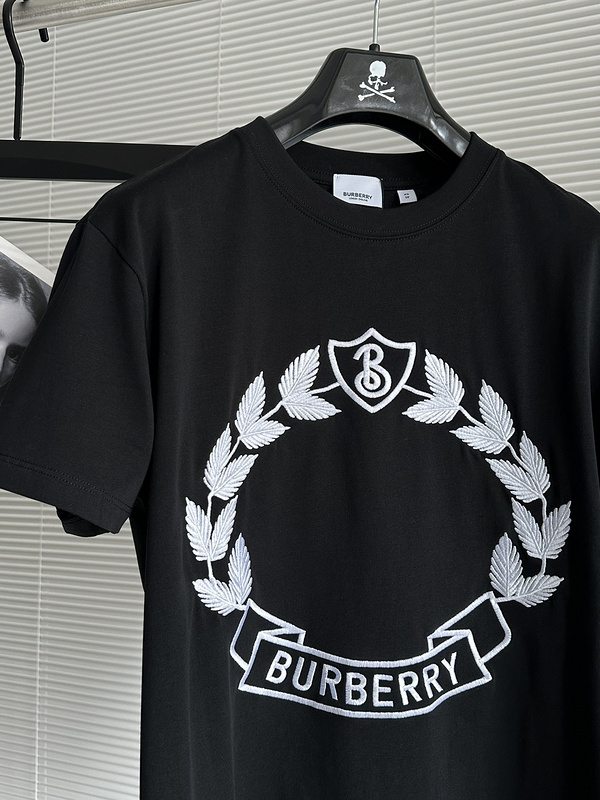 Футболка Burberry Beautiful Wreath Print "Black" фото № 2