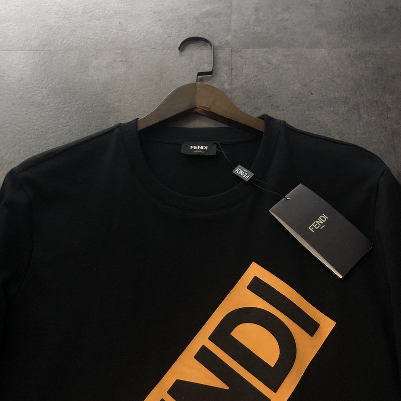 Футболка Fendi With Big Yellow Logo "Black" фото № 6