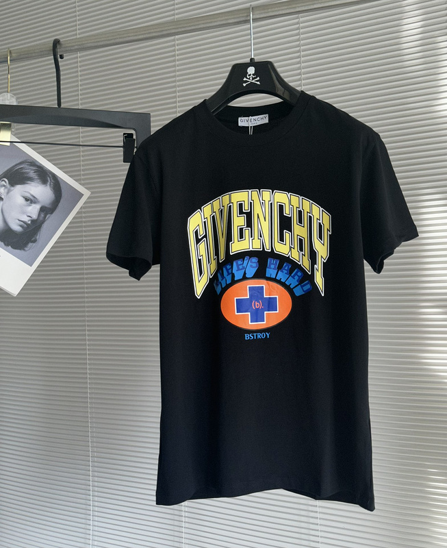 Футболка Givenchy Lifes Hard "Black" фото № 2
