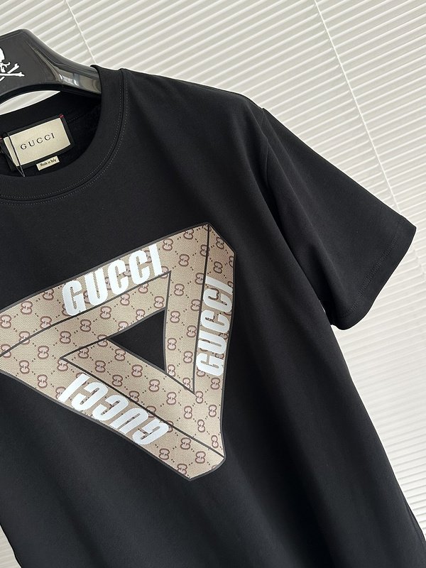 Футболка Gucci Triangle With An Inscription - Print "Black" фото № 3
