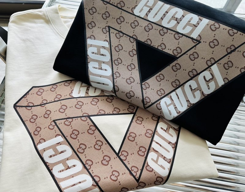 Футболка Gucci Triangle With An Inscription - Print "Black" фото № 5