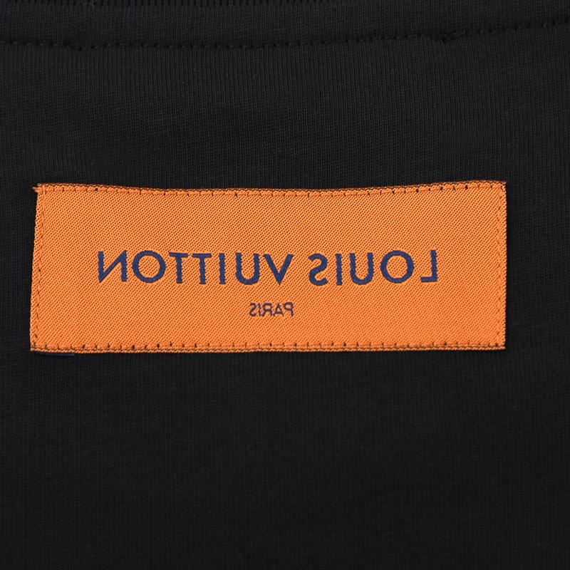 Футболка Louis Vuitton LV on the chest "Black" фото № 9