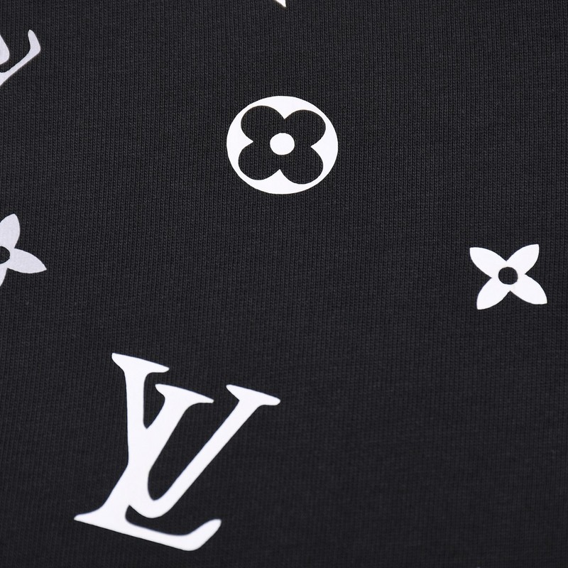 Футболка Louis Vuitton LV on the chest "Black" фото № 6