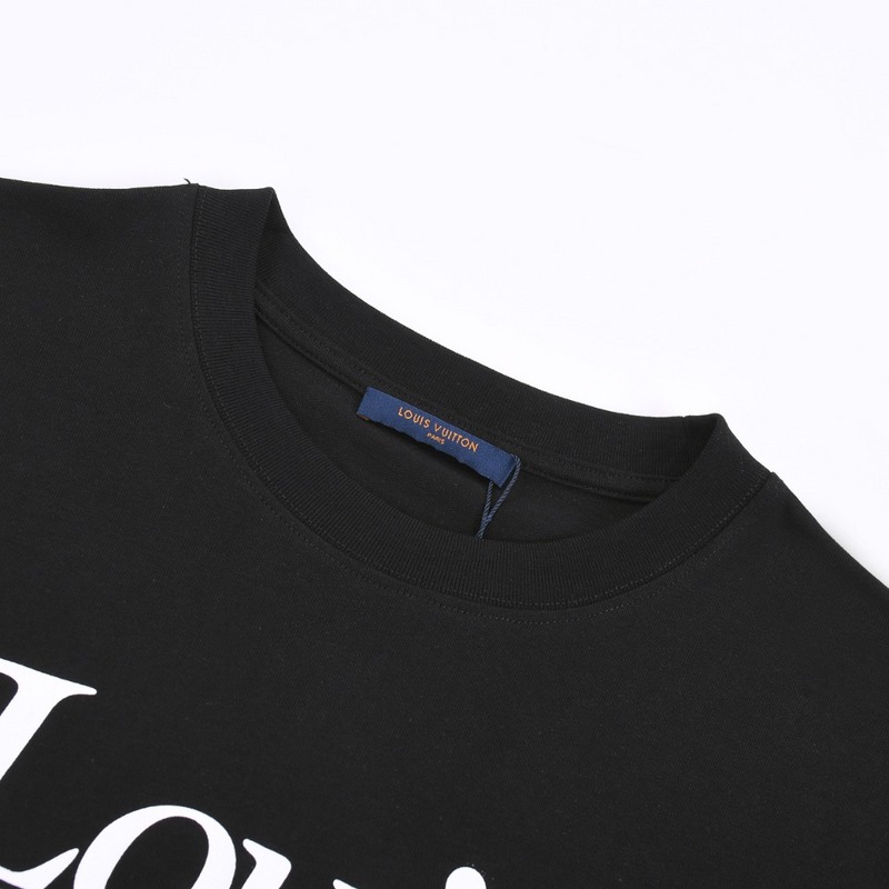 Футболка Louis Vuitton With An Elegant Logo And Brand Emblems "Black" фото № 6