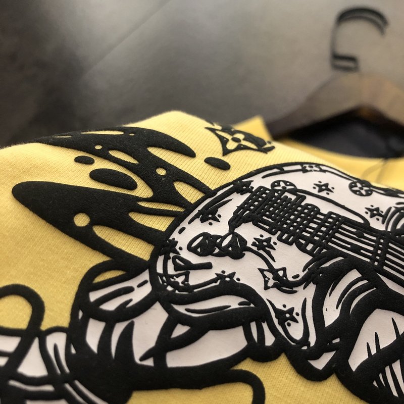 Футболка Louis Vuitton Space Guitarist "Yellow" фото № 7