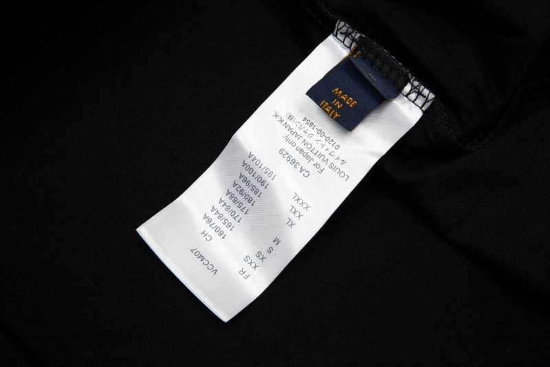 Футболка Louis Vuitton With Emblem Tilted Tower "Black" фото № 4