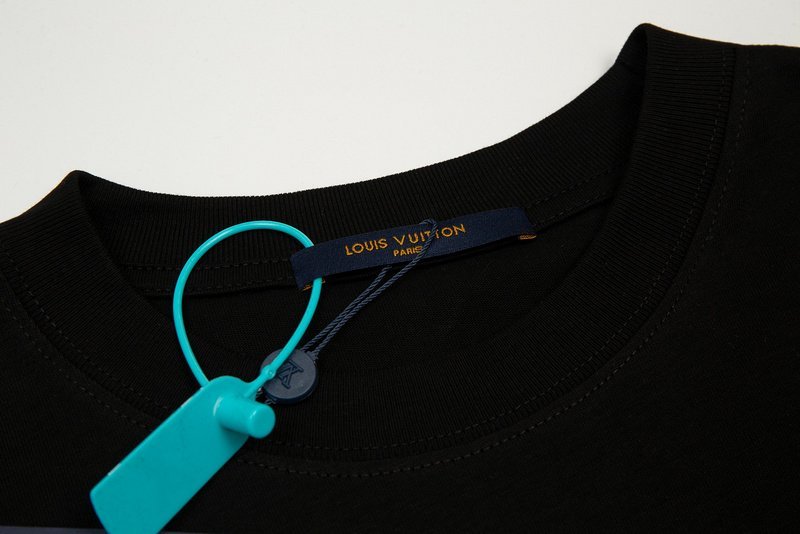 Футболка Louis Vuitton With Emblem Tilted Tower "Black" фото № 5