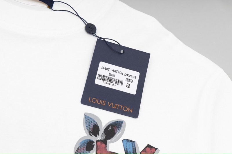 Футболка Louis Vuitton Explosive Logo "White" фото № 4