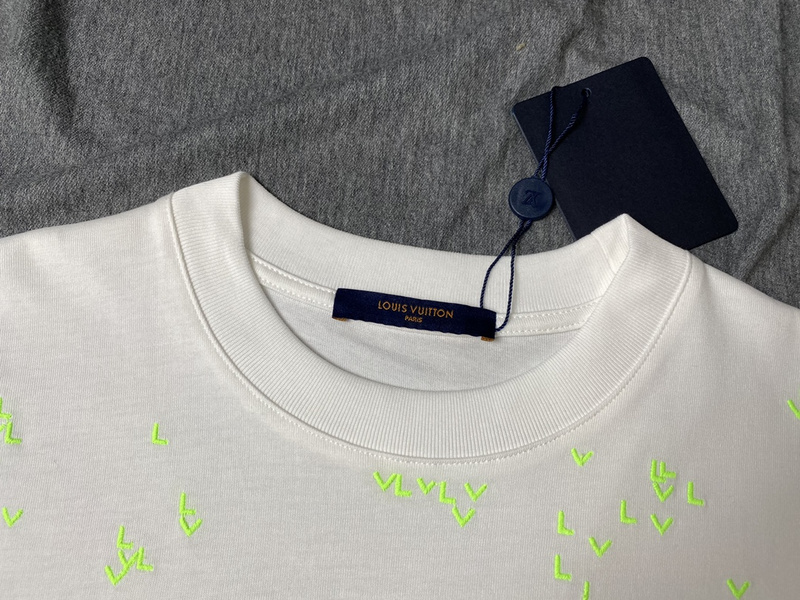 Футболка Louis Vuitton Logo Letters "White" фото № 3
