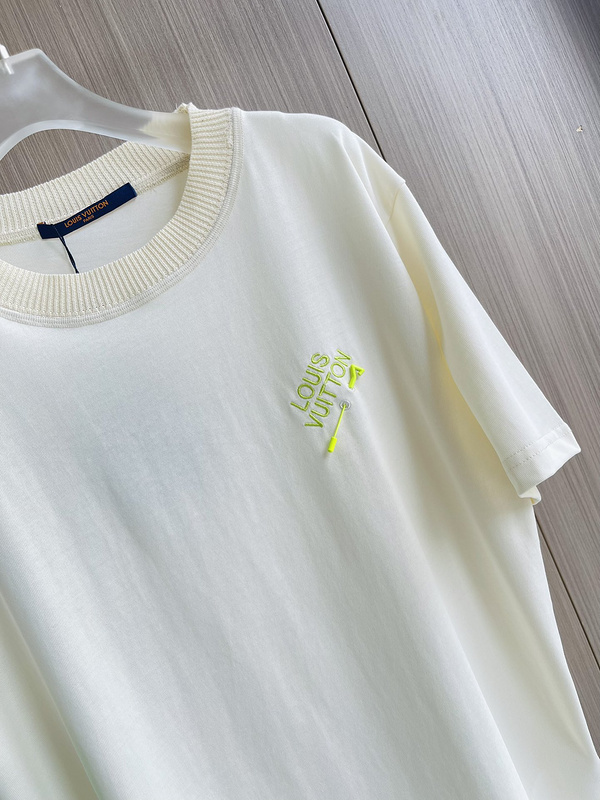 Футболка Louis Vuitton Solid Color With A Hole "White" фото № 4