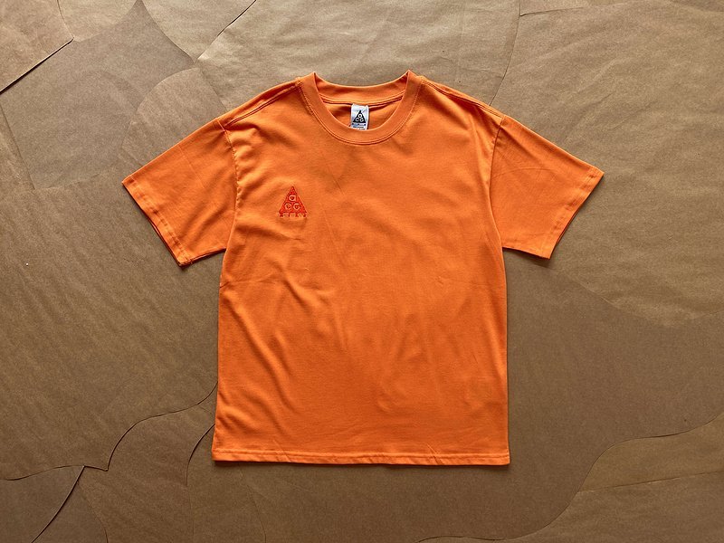 Футболка Nike Triangular Logo "Orange" фото № 2