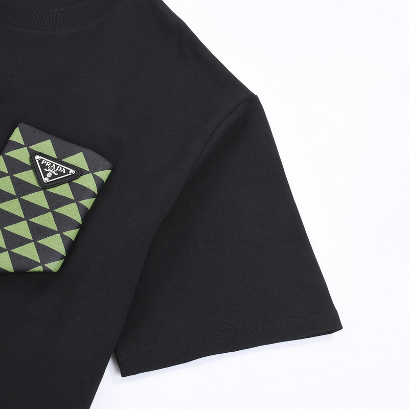 Футболка Prada With Green Pocket And A Logo "Black" фото № 6