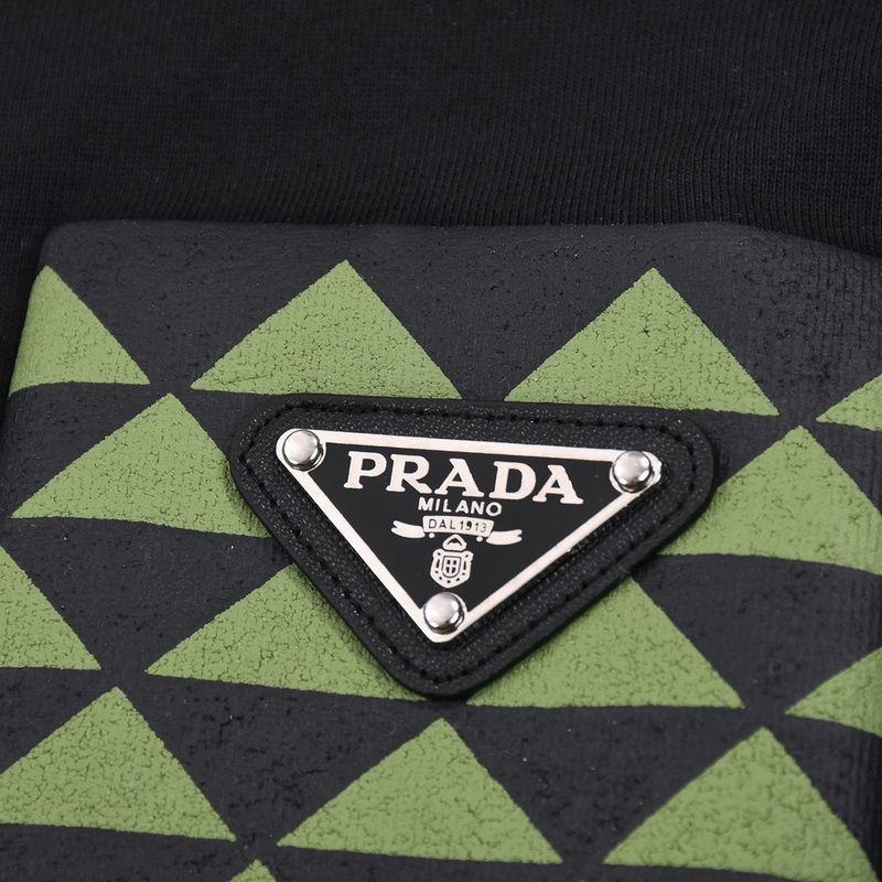 Футболка Prada With Green Pocket And A Logo "Black" фото № 3