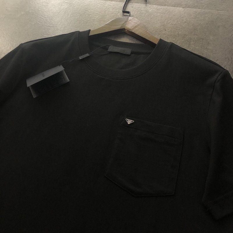 Футболка Prada With Brand Badge On The Pocket "Black" фото № 6