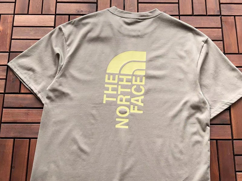 Футболка The North Face Vertical Back Logo "Gray" фото № 2