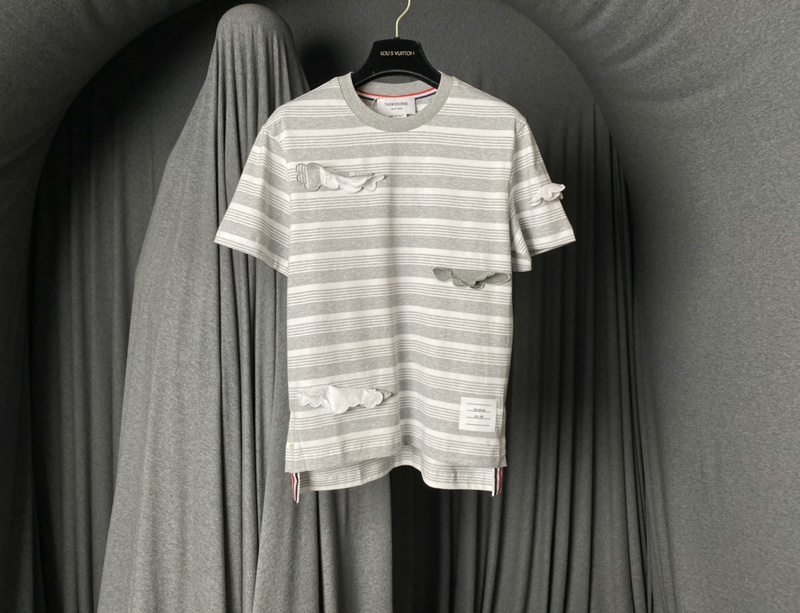 Футболка Thom Browne Volumetric Clouds "White/Gray" фото № 6