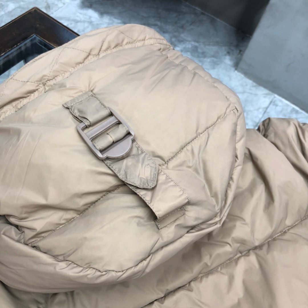 Пуховик Burberry Sleeveless Option "Beige" фото № 9