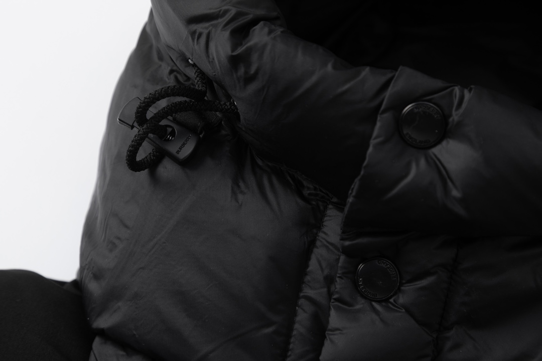 Пуховик Burberry Convertible Vest "Black" фото № 2