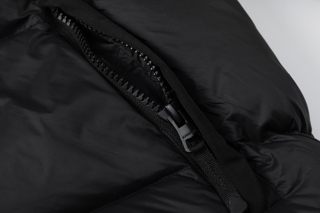 Пуховик Burberry Convertible Vest "Black" фото № 7