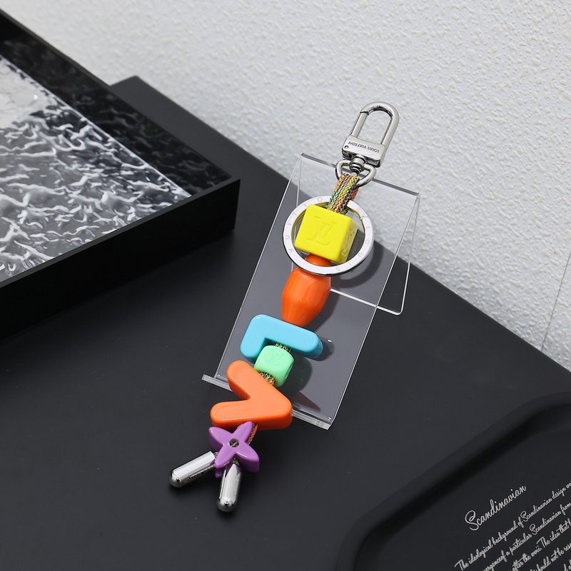 Брелок для ключей Louis Vuitton Colorful Letters And Symbols "Silver" фото № 8