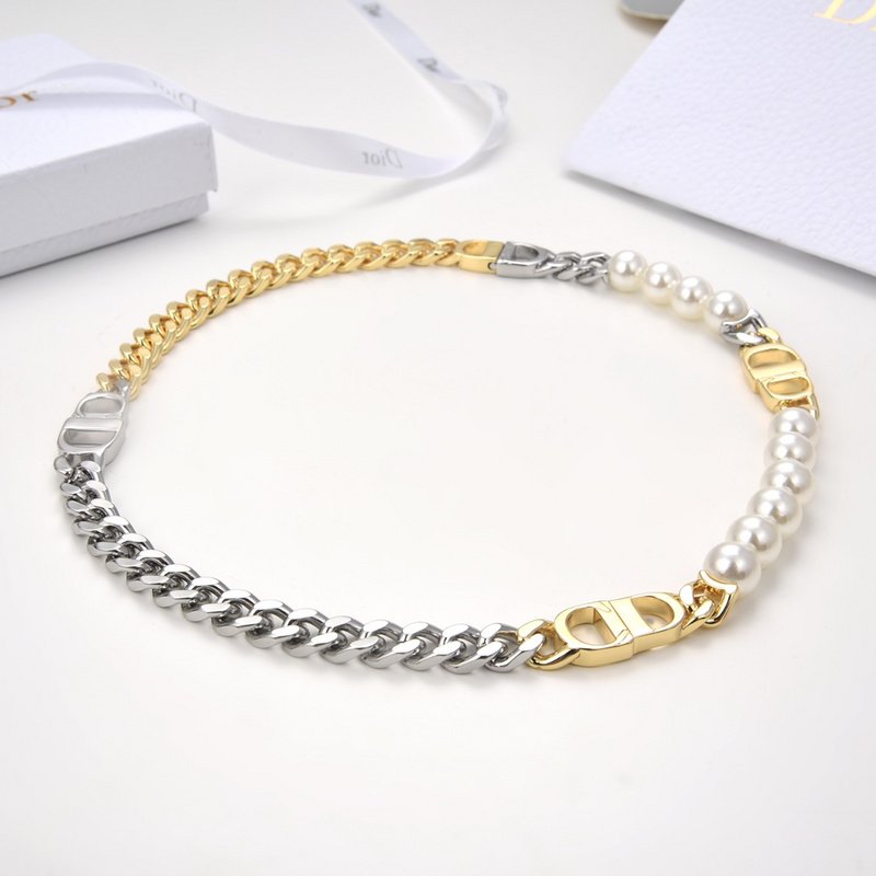 Ожерелье Dior Pearl And Logo Decorated - Divided Into Segments "Gold" фото № 3