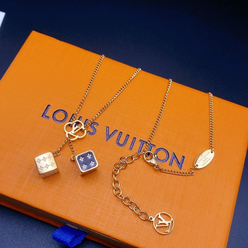 Подвеска Louis Vuitton Decoration With Logo - Dice "Gold" фото № 3