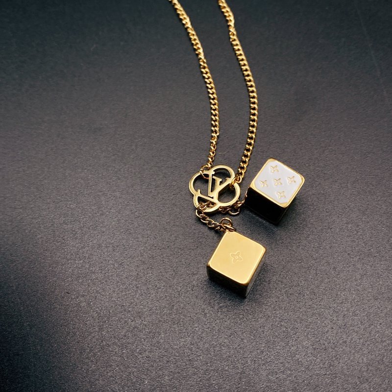 Подвеска Louis Vuitton Decoration With Logo - Dice "Gold" фото № 5