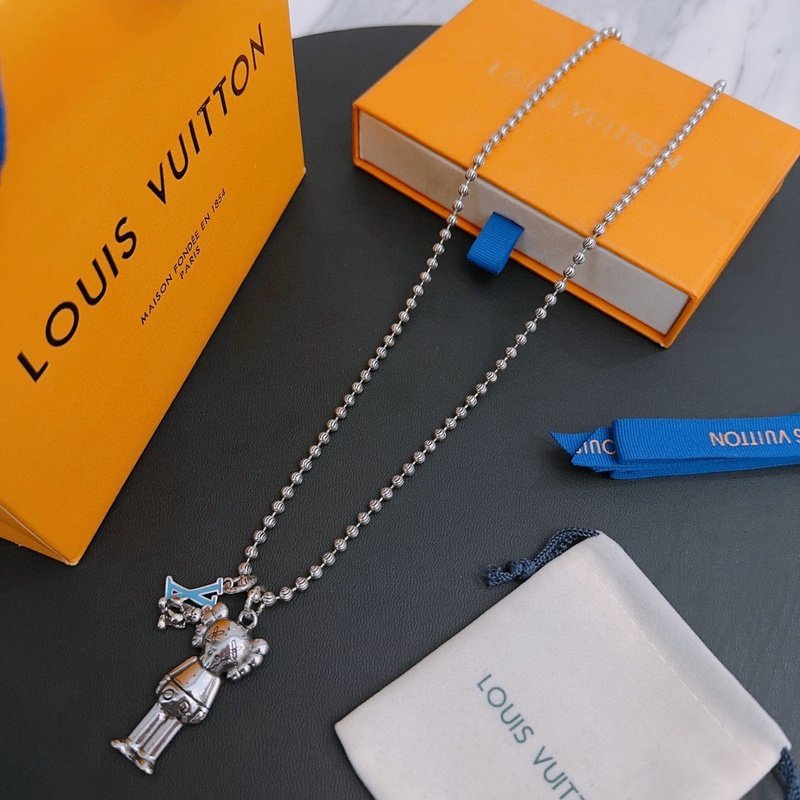 Подвеска Louis Vuitton Figure With Logo - Girl "Silver" фото № 4