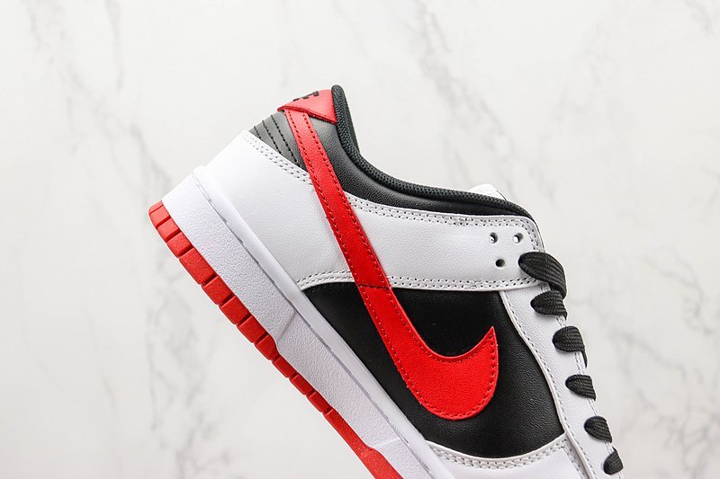 Nike SB Dunk Low "White/Black/University Red" фото № 4