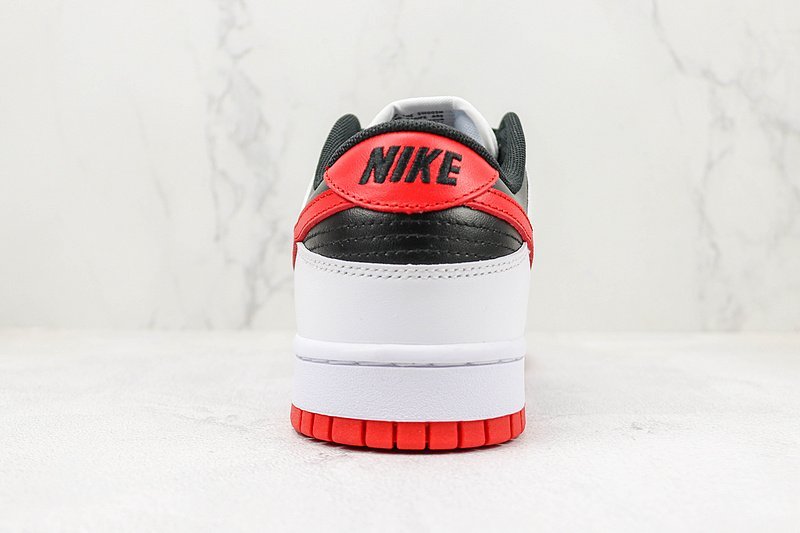 Nike SB Dunk Low "White/Black/University Red" фото № 8
