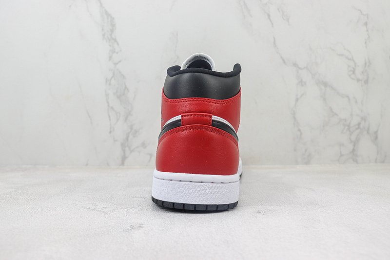 Air Jordan 1 Mid "Chicago/Black Toe" фото № 9