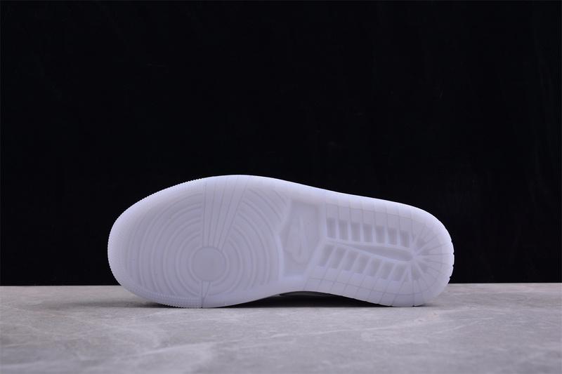 Air Jordan 1 Low SE "Pink/Glitter Swoosh" фото № 8