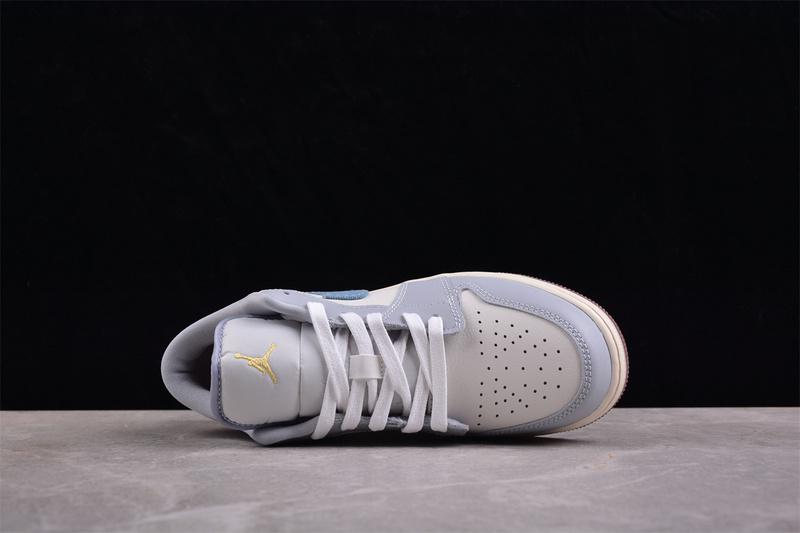 Air Jordan 1 Low GS "Denim Swosh" фото № 9