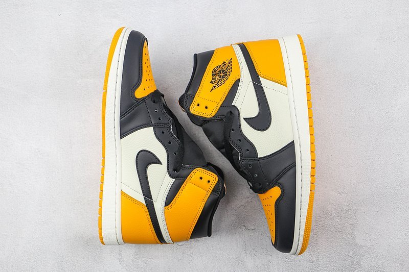 Air Jordan 1 High OG "Yellow Toe" фото № 6