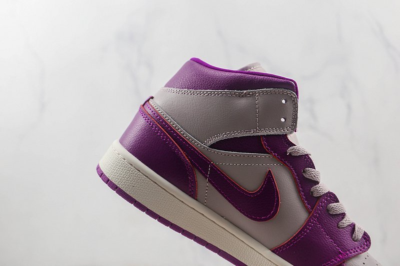 Air Jordan 1 Mid "Magenta" фото № 4