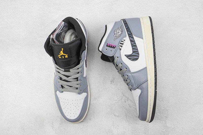 Air Jordan 1 Mid "White/Grey/Black" фото № 5